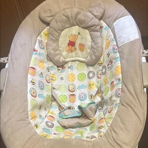 Disney Beige and Multicolor Winnie the Pooh Seat Cover